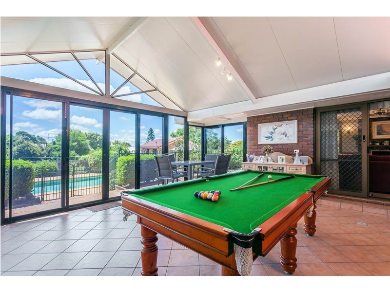 7 Lorna Court, Centenary Heights QLD 4350