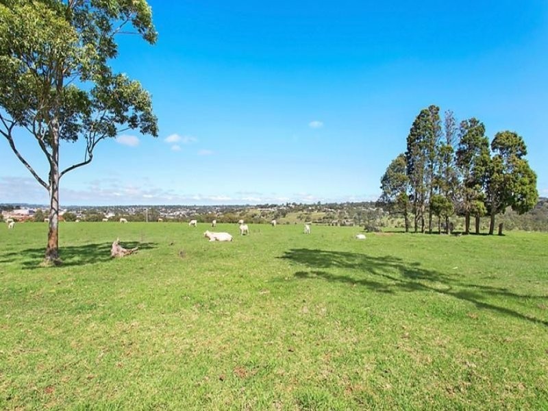 302 Goombungee Road, Harlaxton QLD 4350