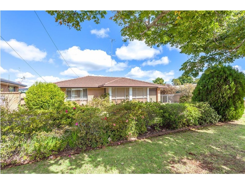 30 Orchid Street, Centenary Heights QLD 4350