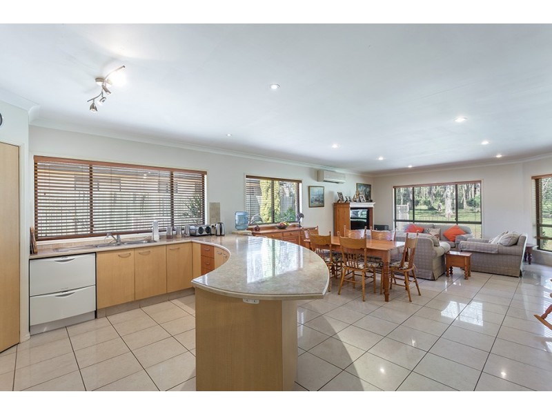8 Leith Crescent, Rangeville QLD 4350
