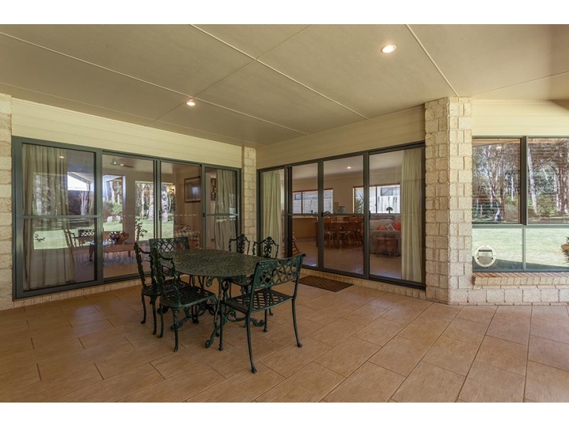 8 Leith Crescent, Rangeville QLD 4350