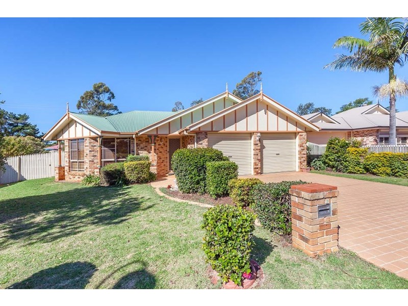 2 Nicola Street, Middle Ridge QLD 4350