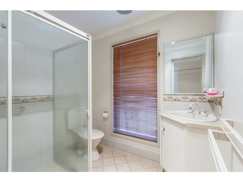 2 Nicola Street, Middle Ridge QLD 4350