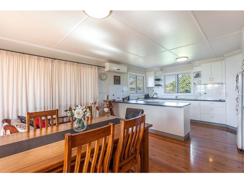 300 North Street, Rockville QLD 4350