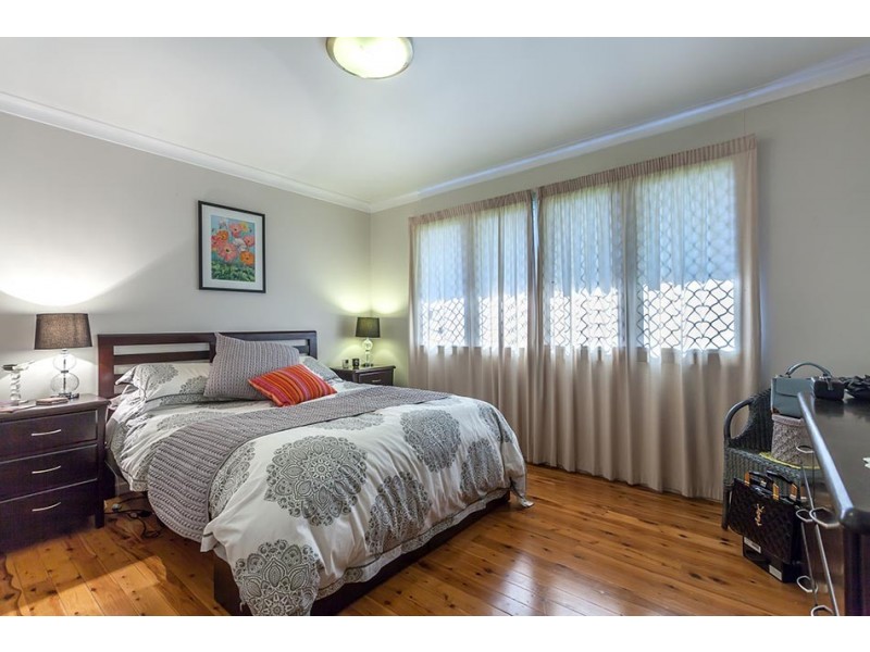 300 North Street, Rockville QLD 4350