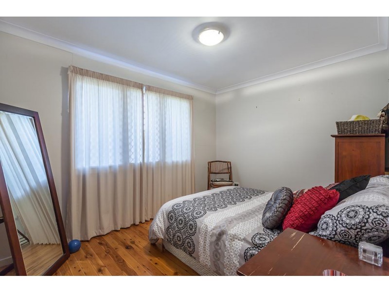 300 North Street, Rockville QLD 4350