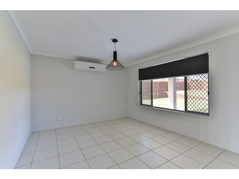 7 Maculan Crescent, Westbrook QLD 4350