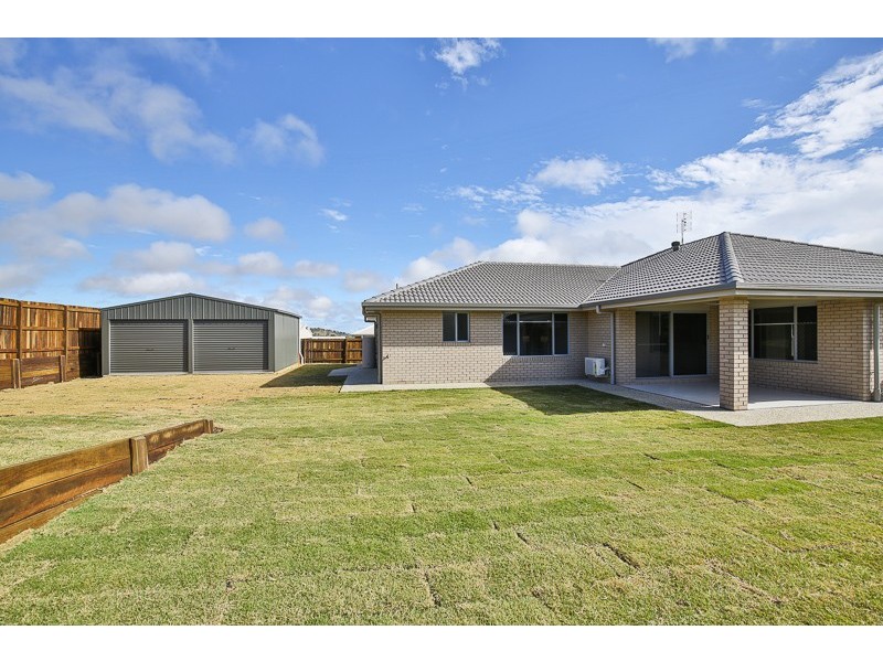 7 Maculan Crescent, Westbrook QLD 4350