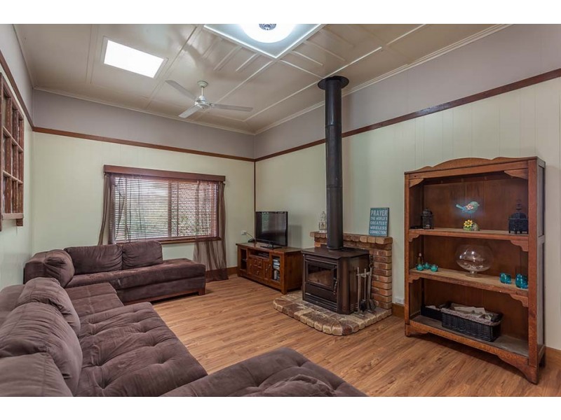 23 Christmas Street, North Toowoomba QLD 4350