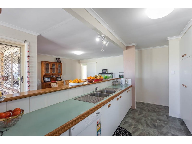 9 Navajo Street, Wilsonton QLD 4350