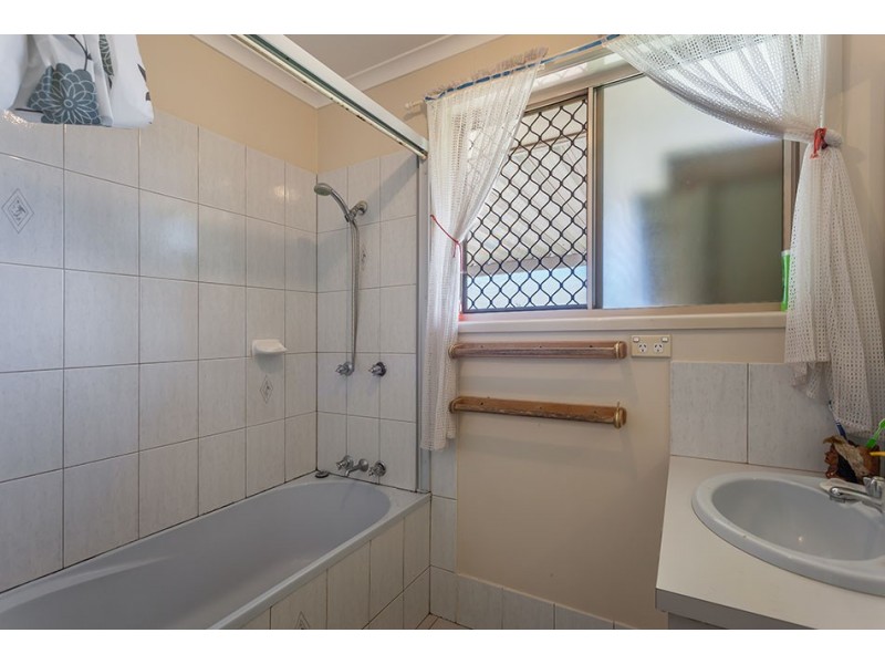 5 Blueberry Ash Court, Glenvale QLD 4350
