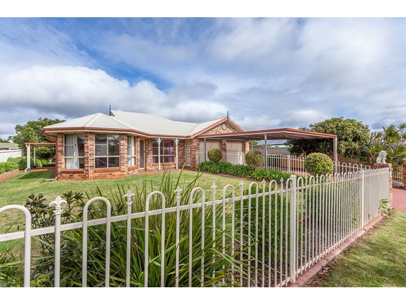 22 Osborne Court, Kearneys Spring QLD 4350