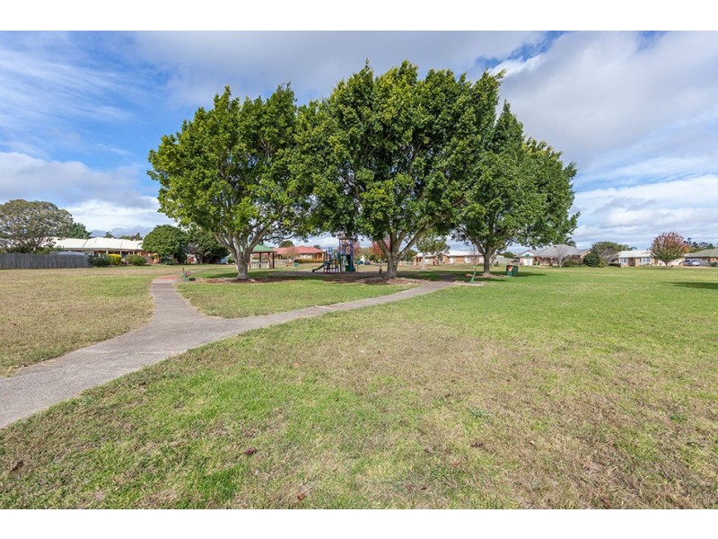 22 Osborne Court, Kearneys Spring QLD 4350