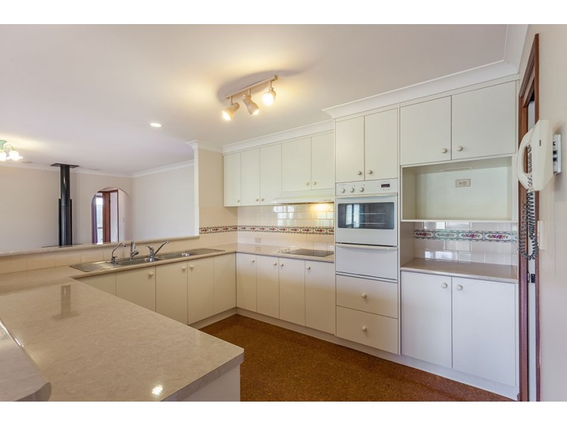 22 Osborne Court, Kearneys Spring QLD 4350