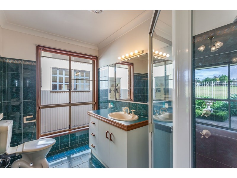 22 Osborne Court, Kearneys Spring QLD 4350