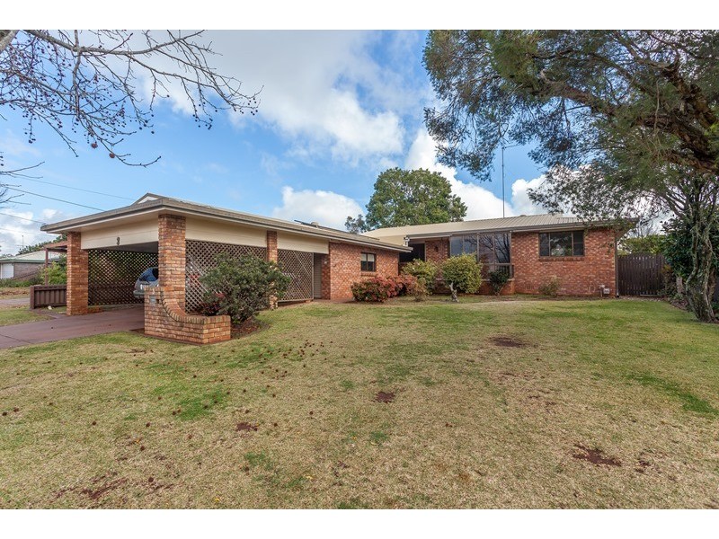 3 Magnolia Street, Centenary Heights QLD 4350