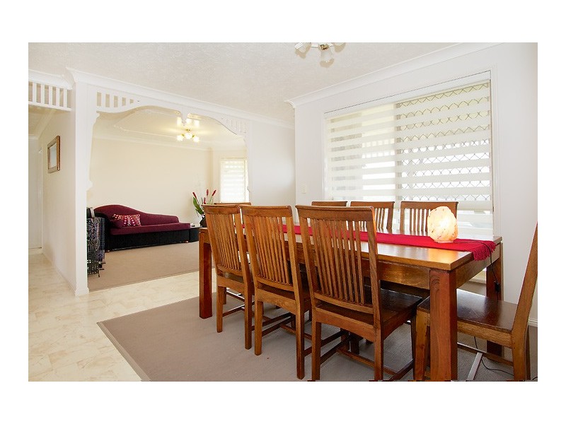 15 Carys Road, Glenvale QLD 4350