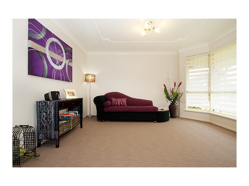 15 Carys Road, Glenvale QLD 4350