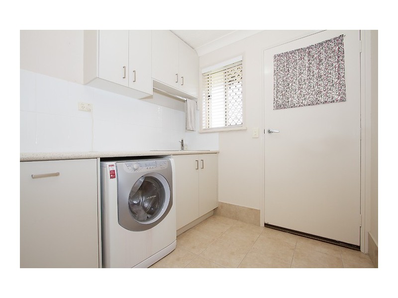 15 Carys Road, Glenvale QLD 4350