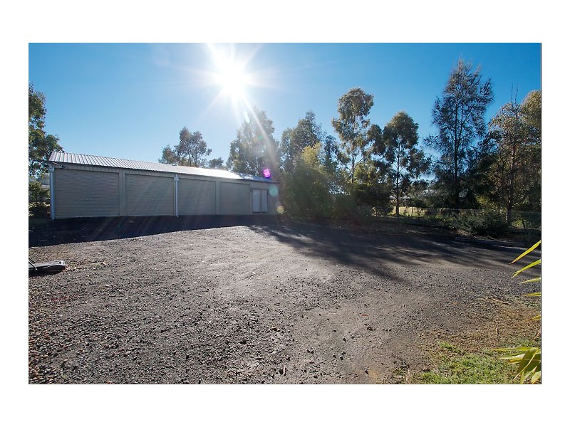 15 Carys Road, Glenvale QLD 4350