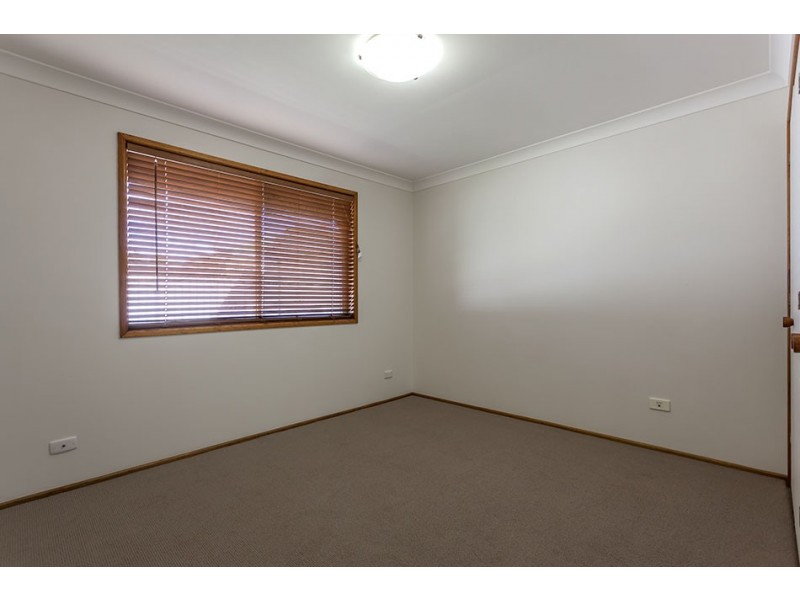 32 Kratzman Court, Kearneys Spring QLD 4350