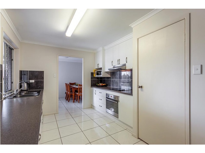 421 Hume Street, Kearneys Spring QLD 4350