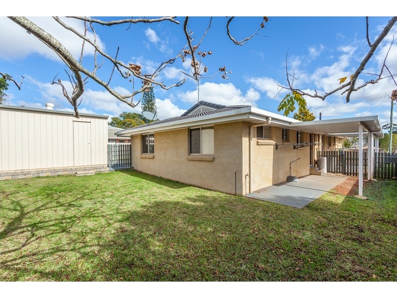 2/18 Kirklees Street, Newtown QLD 4350