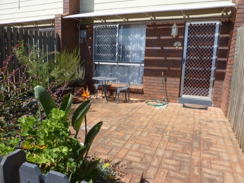 2/6 O’Brien Street, Harlaxton QLD 4350