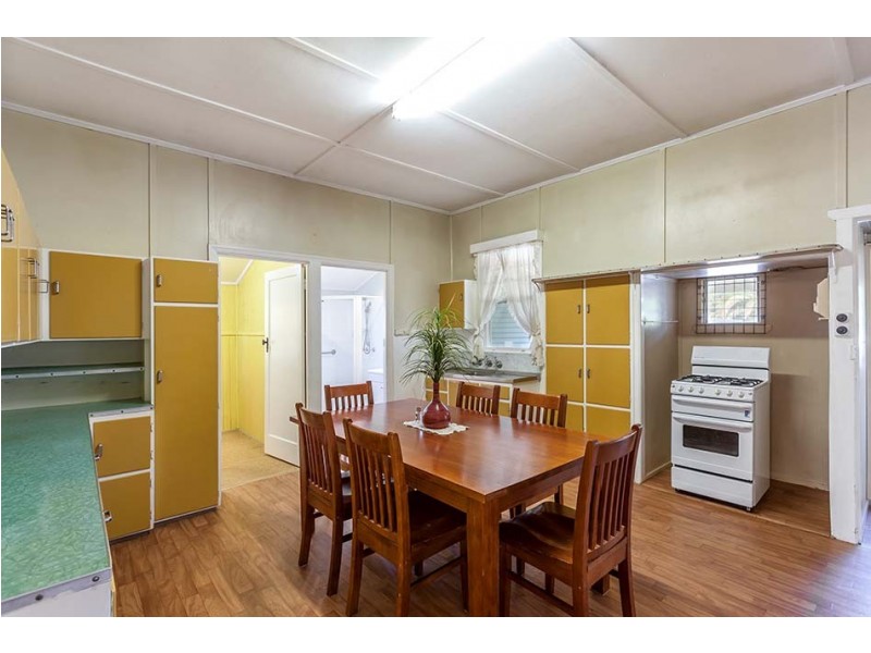 54 Crown Street, Rangeville QLD 4350