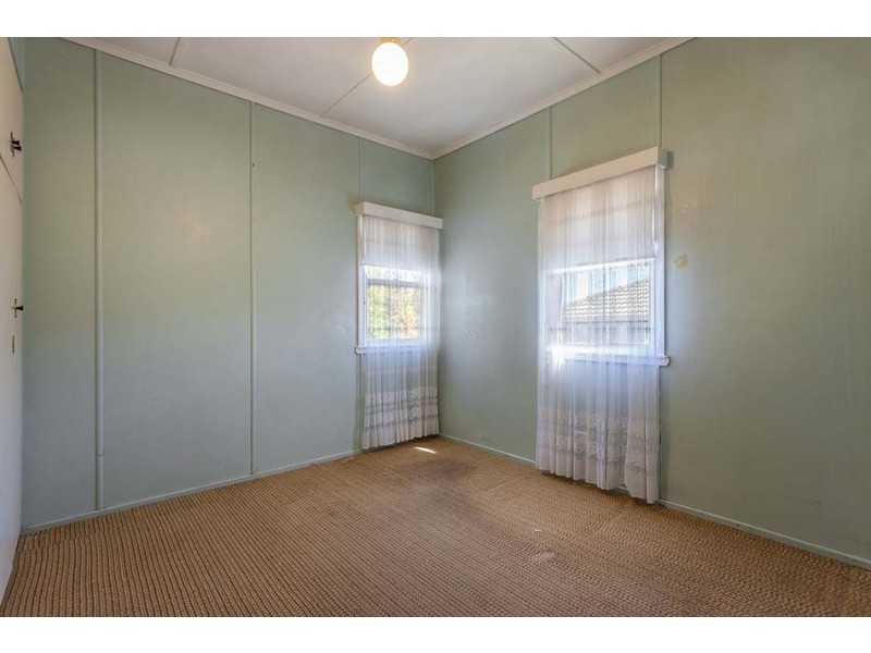 54 Crown Street, Rangeville QLD 4350