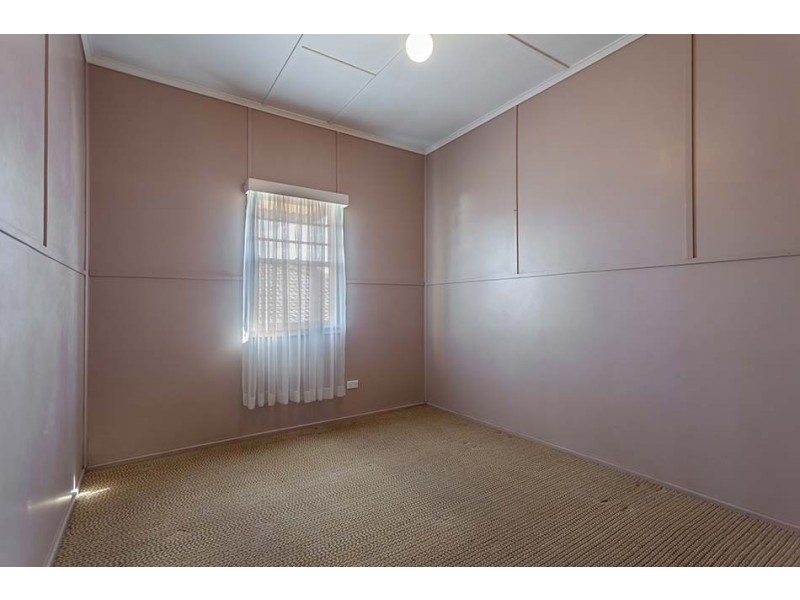 54 Crown Street, Rangeville QLD 4350