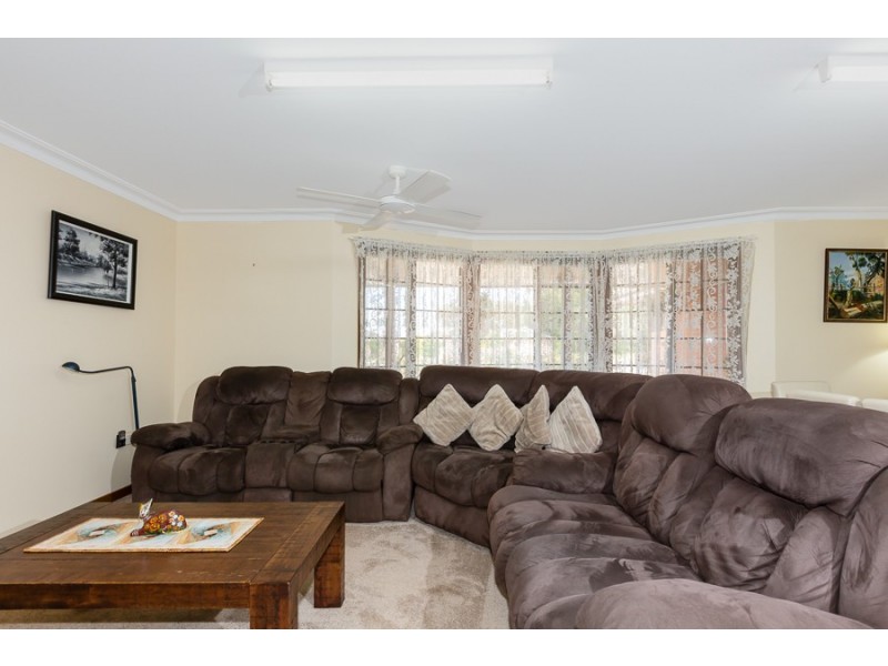 302 Greenwattle Street, Wilsonton Heights QLD 4350