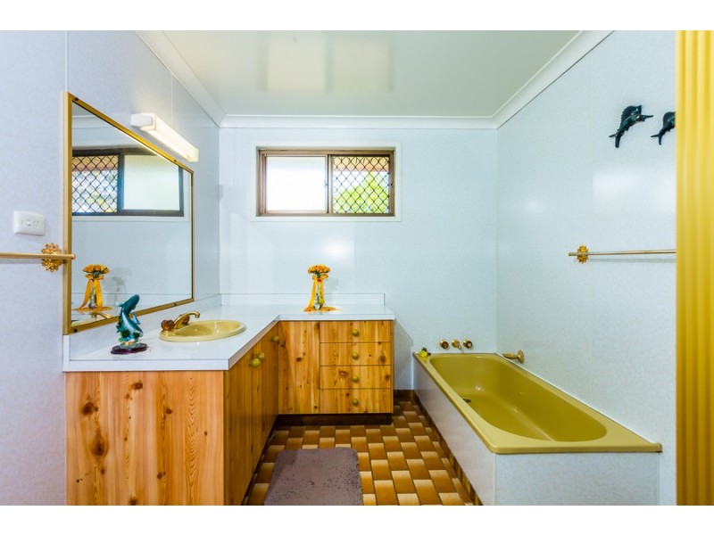 302 Greenwattle Street, Wilsonton Heights QLD 4350