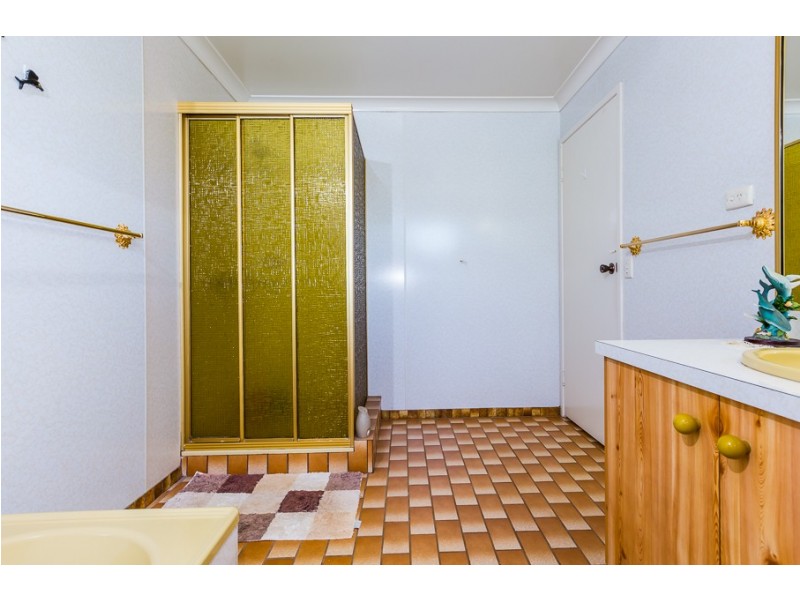 302 Greenwattle Street, Wilsonton Heights QLD 4350