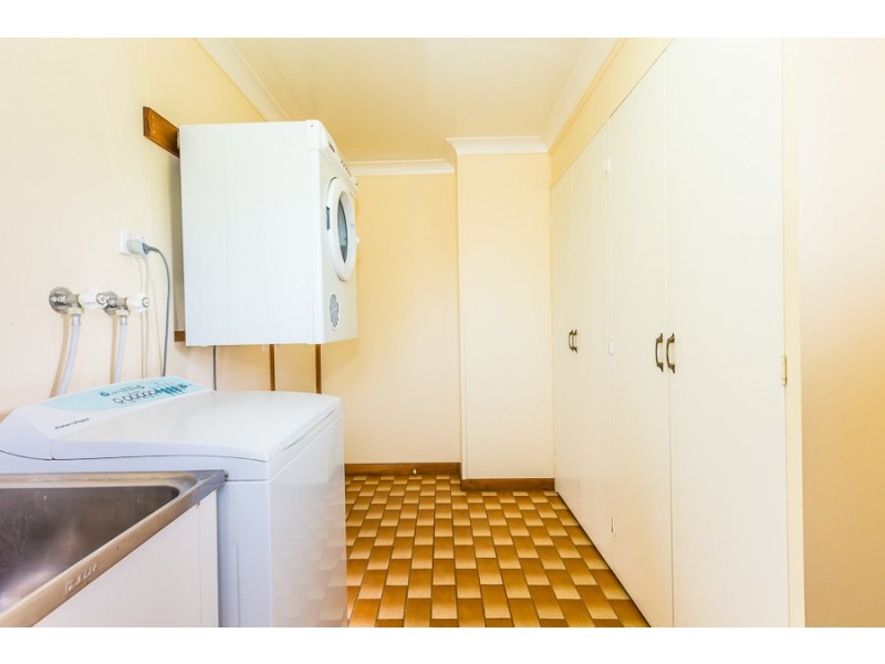 302 Greenwattle Street, Wilsonton Heights QLD 4350