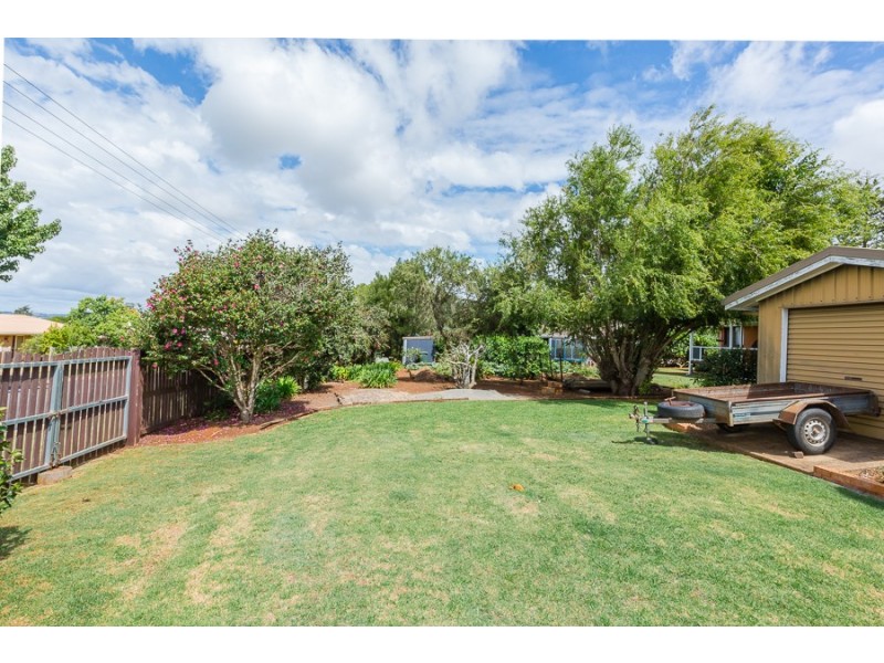 302 Greenwattle Street, Wilsonton Heights QLD 4350