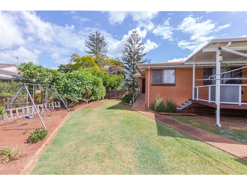 302 Greenwattle Street, Wilsonton Heights QLD 4350