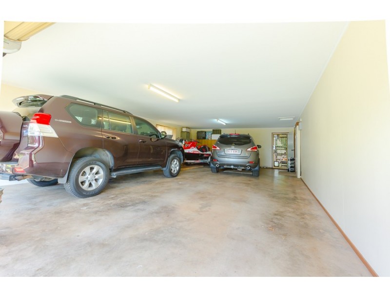 302 Greenwattle Street, Wilsonton Heights QLD 4350