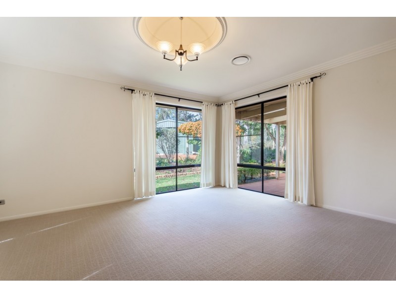 4 Jake Court, Middle Ridge QLD 4350
