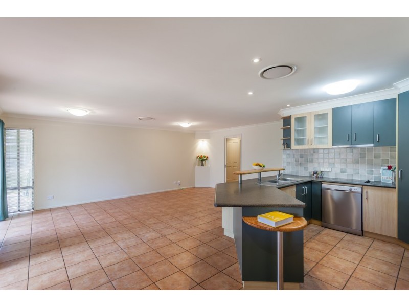 4 Jake Court, Middle Ridge QLD 4350