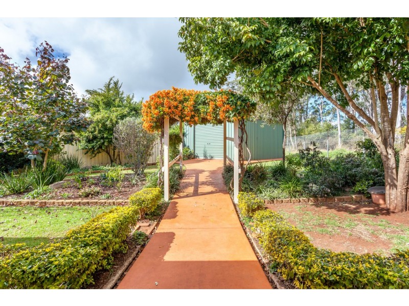 4 Jake Court, Middle Ridge QLD 4350