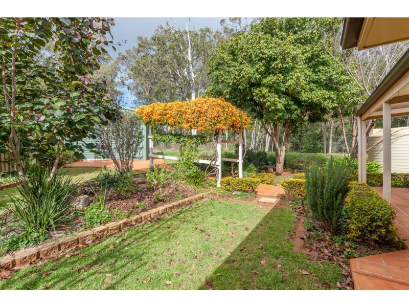 4 Jake Court, Middle Ridge QLD 4350