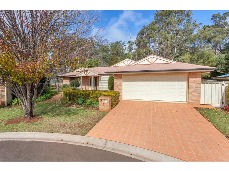 4 Jake Court, Middle Ridge QLD 4350