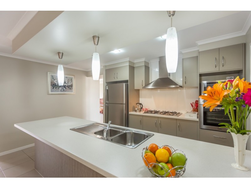 30 Nursery Drive, Middle Ridge QLD 4350