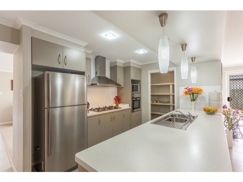 30 Nursery Drive, Middle Ridge QLD 4350