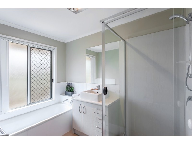 30 Nursery Drive, Middle Ridge QLD 4350