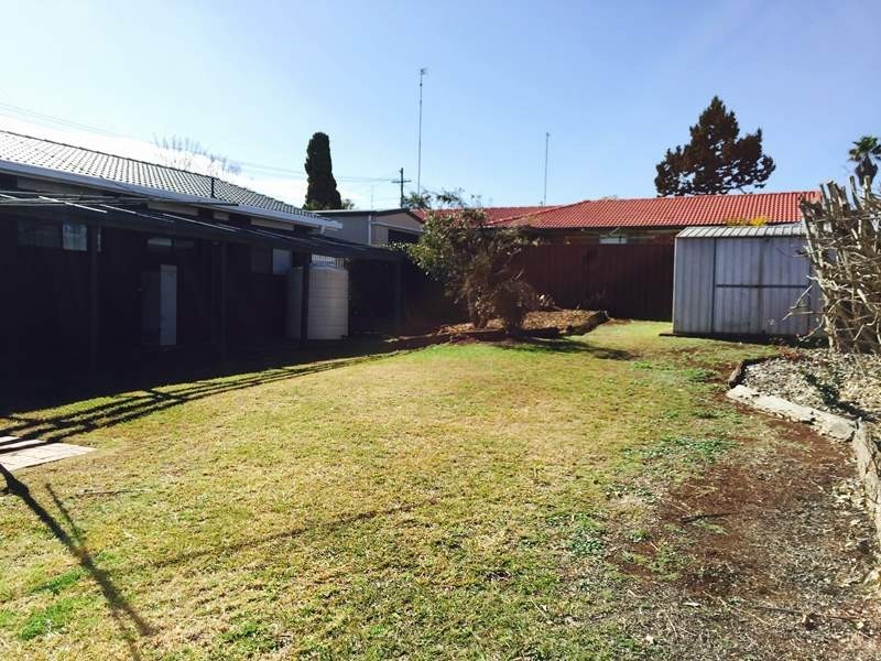 36 Hinkler Crescent, Wilsonton QLD 4350