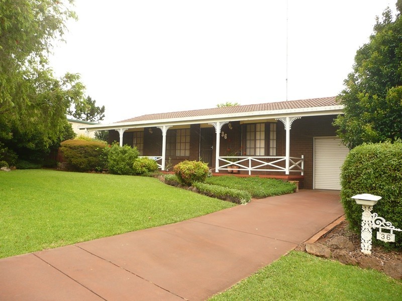 36 Hinkler Crescent, Wilsonton QLD 4350