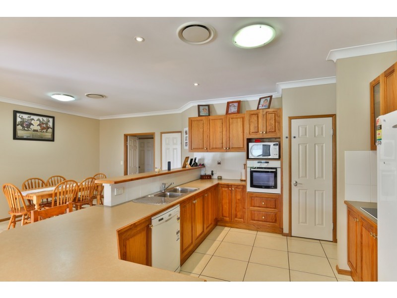 2A Academy Court, Glenvale QLD 4350