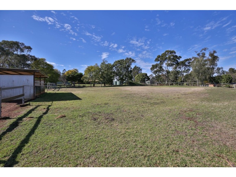 2A Academy Court, Glenvale QLD 4350